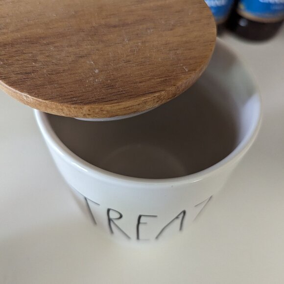 Rae Dunn treat container - Picture 1 of 2